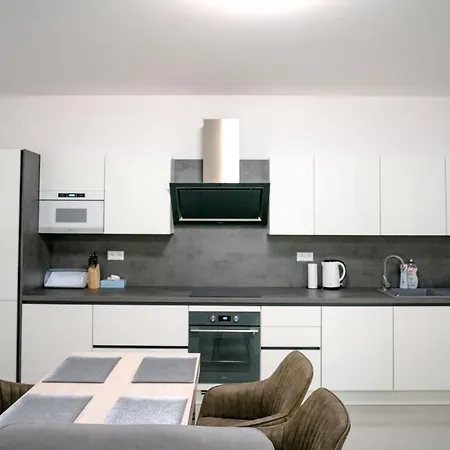 Ah Lahoda * Kassa